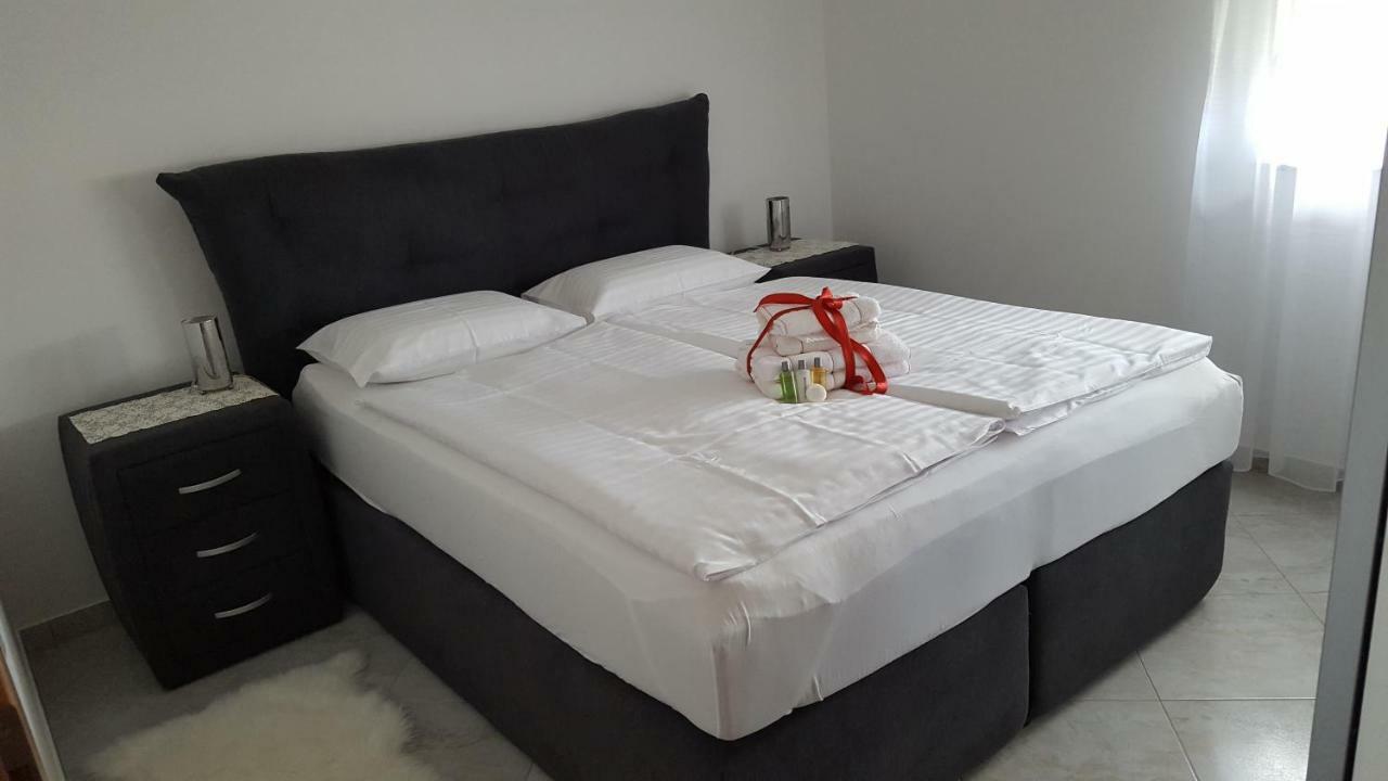 Villa Marija Vir Ngoại thất bức ảnh